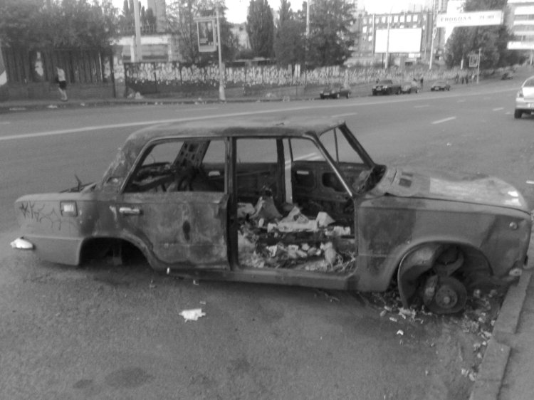 isn't it cute how people use it as a garbage receptacle? 